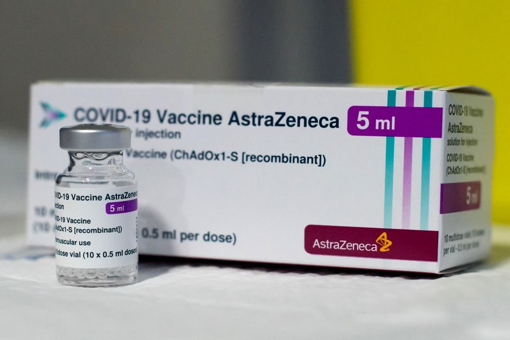 Esistono legami tra il vaccino AstraZeneca e i coaguli di sangue?